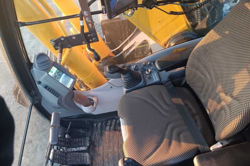 OmecoHub - Immagine HITACHI ZX300LCN-6